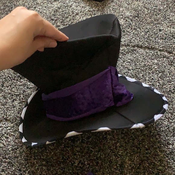 Spirit Mad as a Hatter - Picture 9 of 14